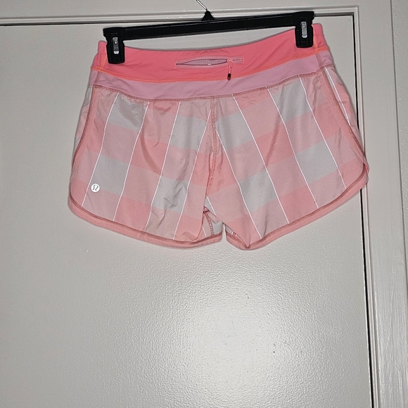 🍋 Lululemon speed shorts size 6 euc - Picture 2 of 3